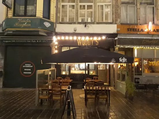 Woody's