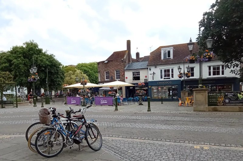 Horsham, West Sussex, England