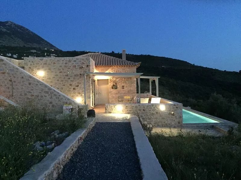 Villa Luciana 'Fantastic sunsets by the pool'
