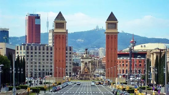 Avinguda Reina Maria Cristina