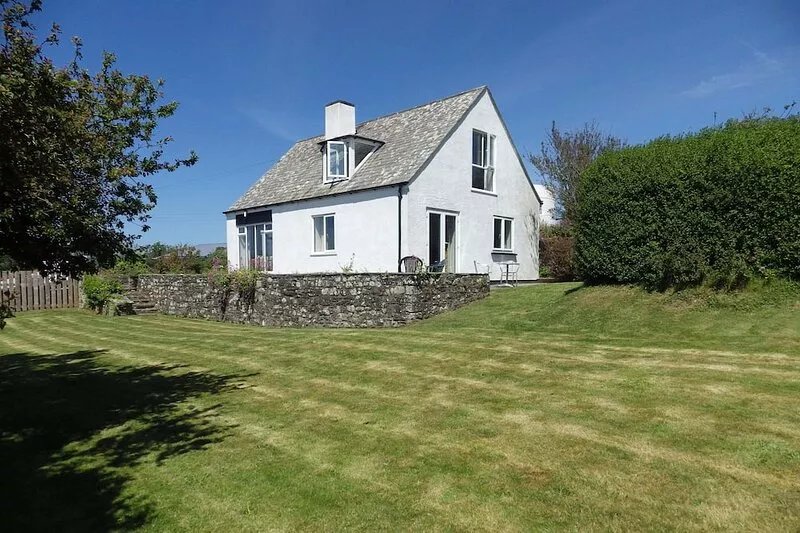 Cottage Overlooking The Cathedral Of St Davids