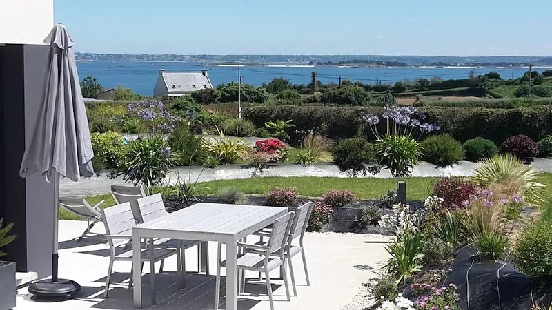 HOUSE WITH SUPERB SEA VIEW IN ROSCOFF - 4 STARS