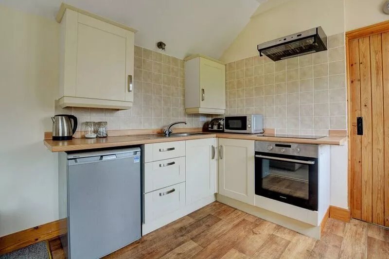Holly Cottage - One Bedroom House, Sleeps 2