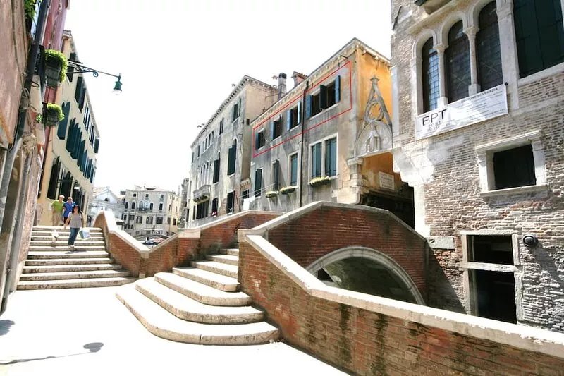 WONDERFUL CANAL VIEW, RELAXING TERRACE, if it is full look at property 6967962