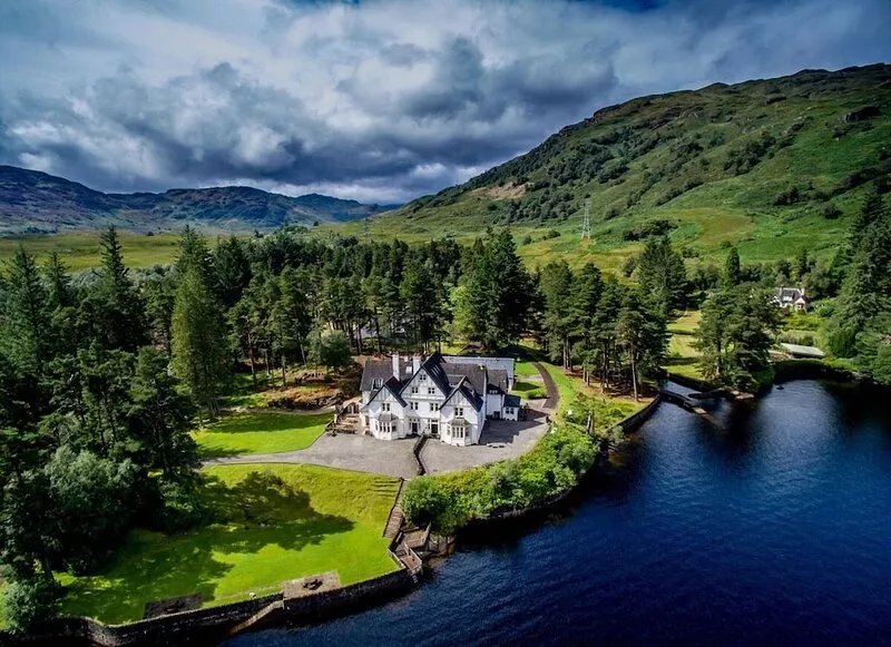 Lochside apartment:  stunning views over Loch Katrine