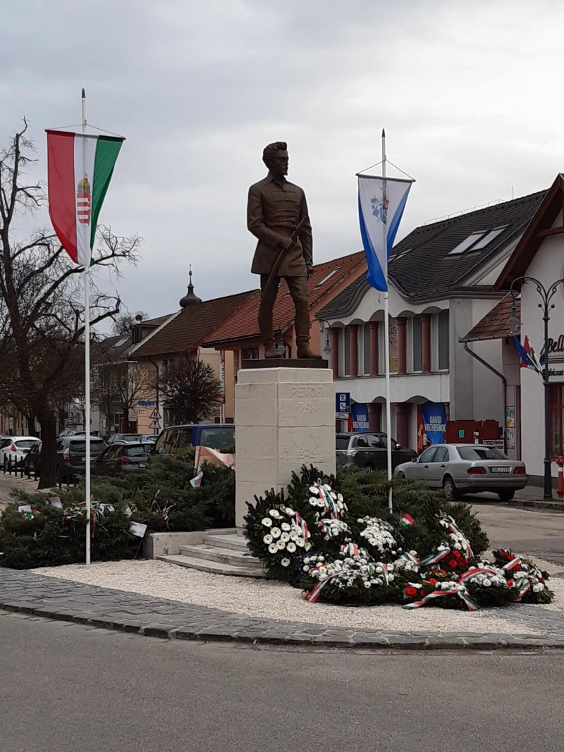 Petofi Sandor Statue - Godollo