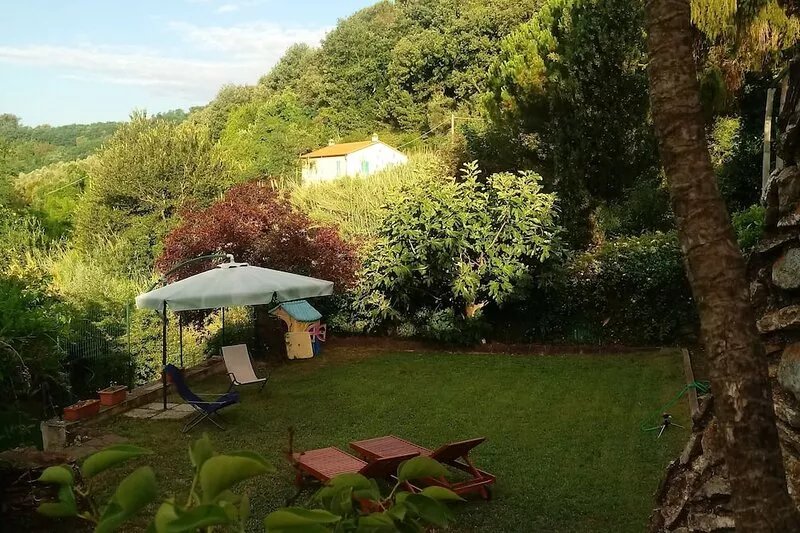 Apartment in villa with garden 2 km from Lerici Cin IT011002C28L2HXXJT
