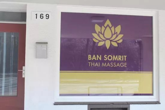Ban Somrit