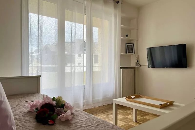 Large Apartment close to the Old Town