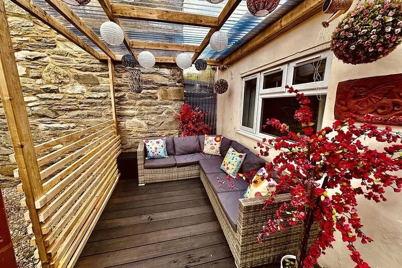 Zip Cottage Sleeps 2-3 climb snowdon zip world