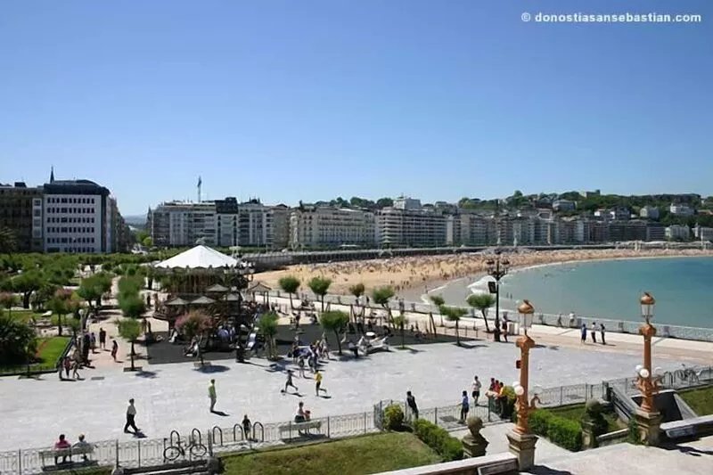 SUPER OFFER! 15-19 August! City Center. Renewed. Terrace:amazing views. Parking