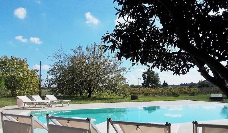 Villa I 2 lions - one bedroom apartment garden level + 2 rooms for extra fee