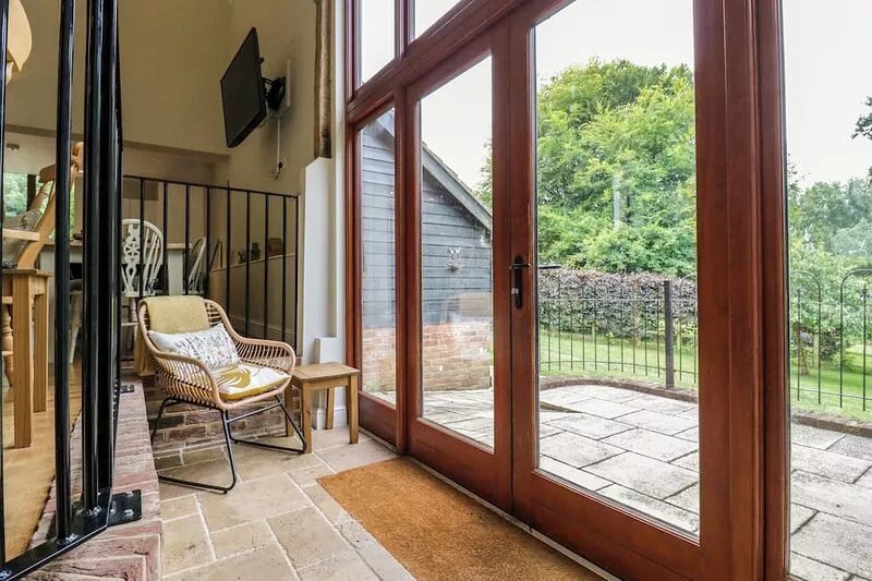 QUILL FARM BARN, pet friendly, with a garden in Campsea Ashe