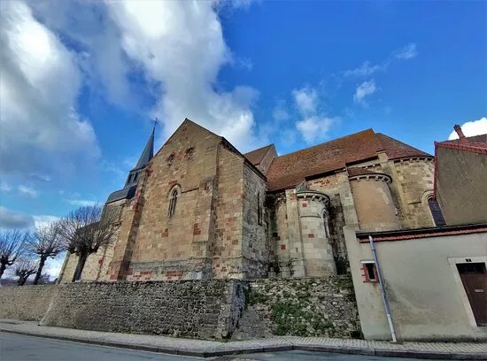 Eglise Saint-genes (anciennement Saint-etienne)