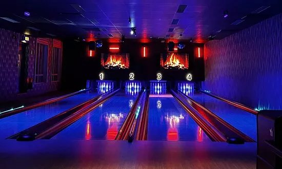 Escape Bar Restaurang Bowling Casino