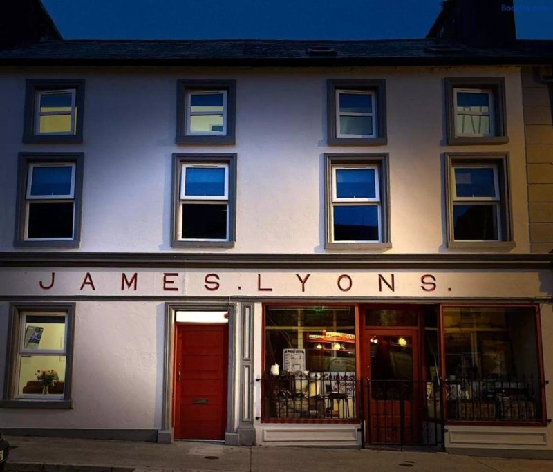 'James Lyons' The Old Main St