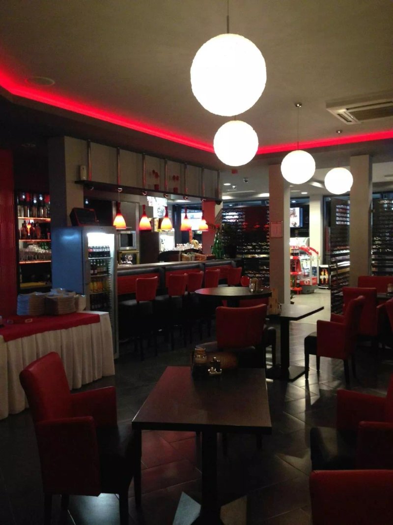 M0 Caffe & Motel