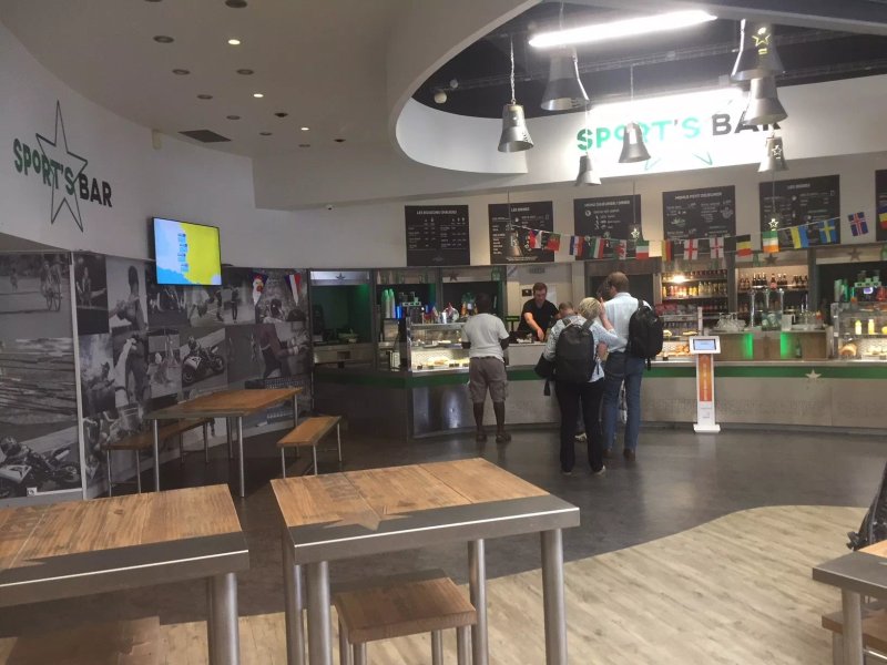 Sport's Bar
