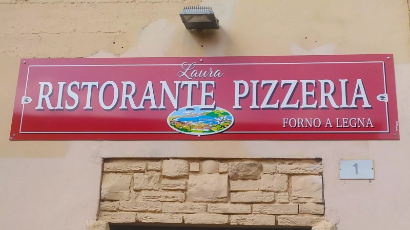 Ristorante Pizzeria Laura