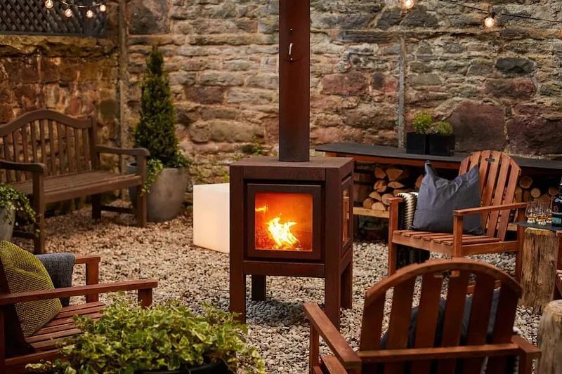 A luxury, spacious self-catering Edinburgh Townhouse with on-site parking and a
