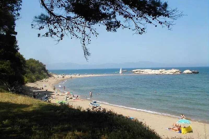 Costabravapartment Can Marc with private pool and tennis court