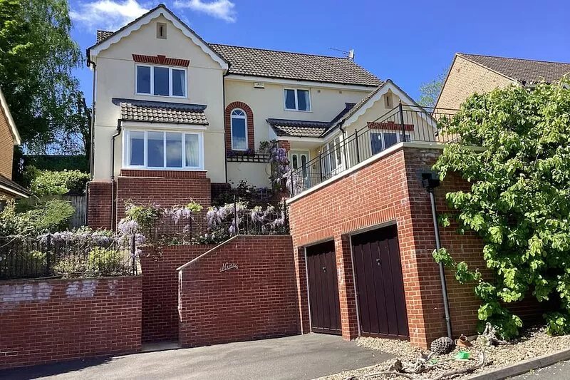 JURASSIC SEA VIEW, pet friendly, luxury holiday cottage in Lyme Regis