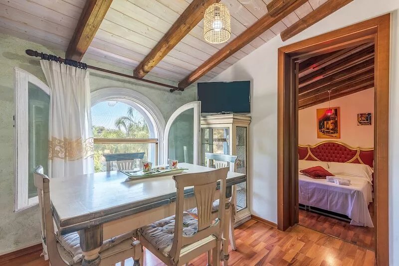 Villa 'Casa Vacanza Cristina' with Private Pool, Terrace & Wi-Fi