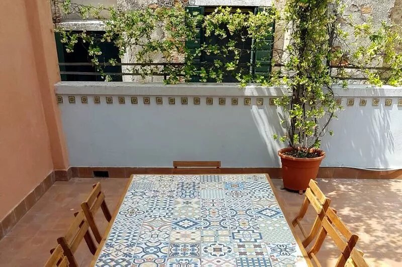 Luxurious apartment of 200 sqm with Jacuzzi