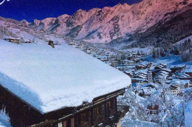 Les Tavaillons 1, 4-star apartment in a magnificent Savoyard chalet