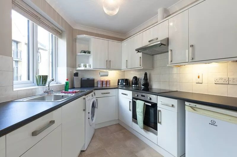 A gem nestled in the heart of Oxford with parking!