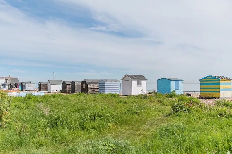 Pretty coastal fisherman’s cottage less than a minute walk from Kingsdown Beach.