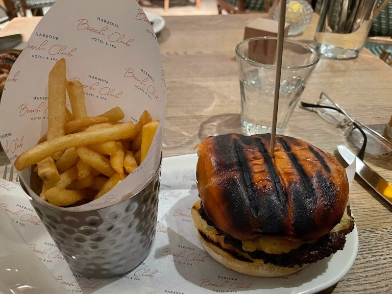 Harbour Beach Club Bar - Restaurant