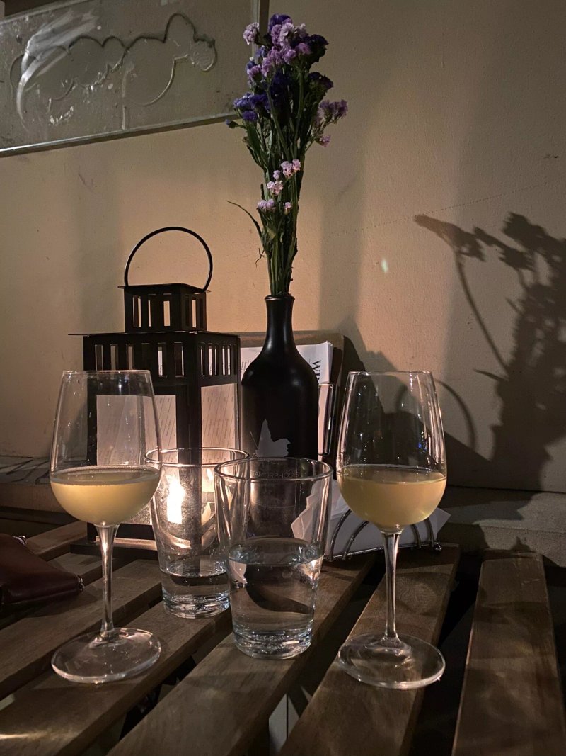 WineBar Lustra