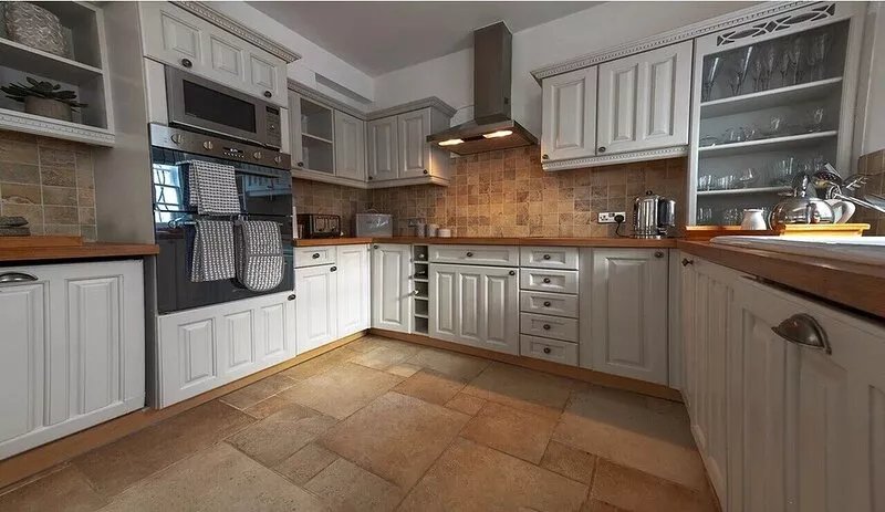 Sea Drifter - Luxury 4 bedroom holiday home with ample parking