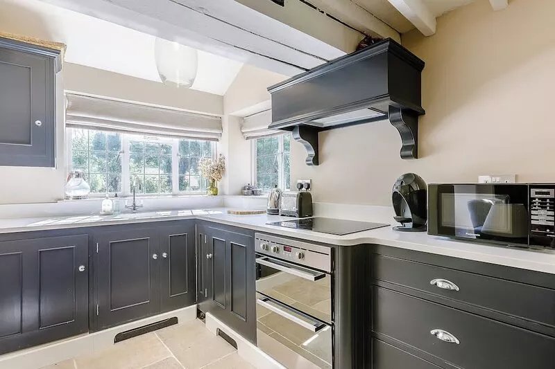 A truly stunning retreat, set in a beautiful Cotswolds village and prefect for