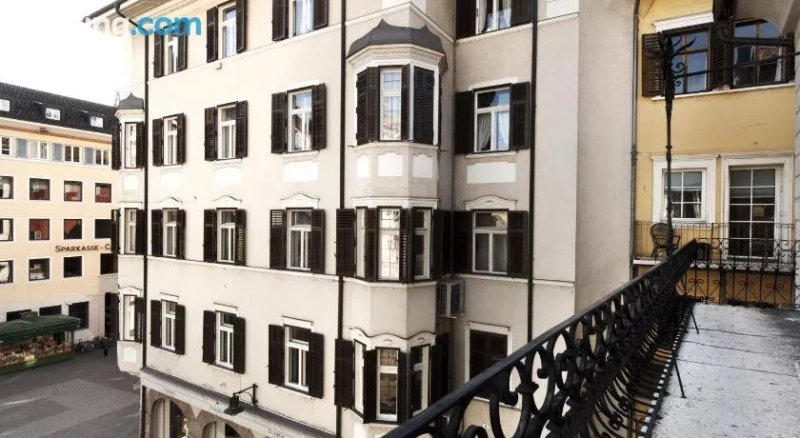 Downtown Rooms