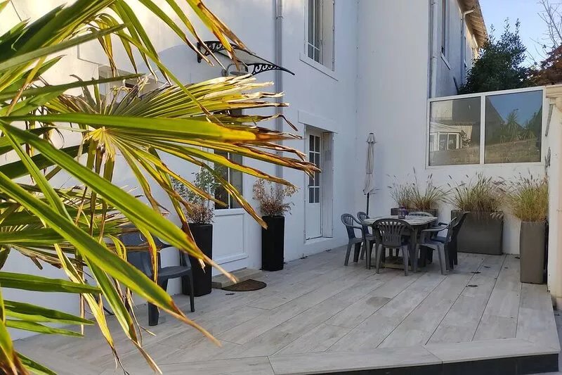 Typical 3-bedroom house 200m from market, port and beach