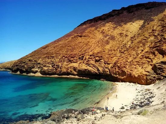 Playa Montana Amarilla