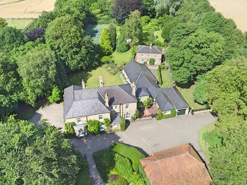 Northolme Hall - Large Country Mansion with Indoor Pool