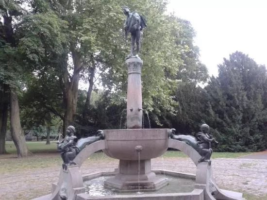 Minnesangerbrunnen