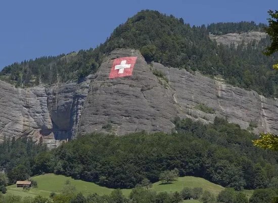 Schweizer Fahne Uber Vitznau