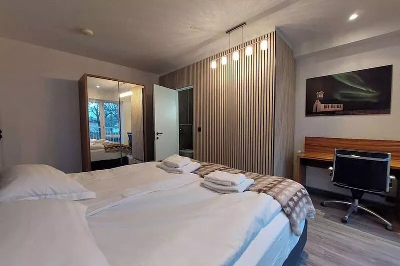 Luxury apartment in central Reykjavik 2 bedroom and 2 bathrooms, keyless entry