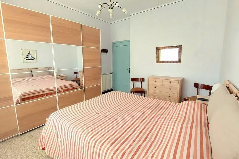 Bright Apartment by the Sea (CIN: IT011017C2XY7OAMU4)