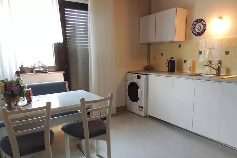 Spacious apartment with a very large balcony and living room