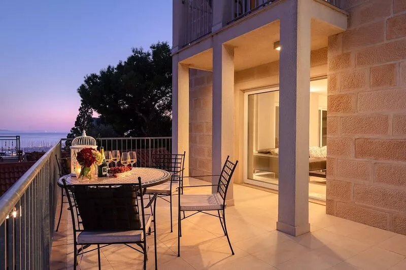 Your private oasis in the city center. Postcard view from your private terrace.