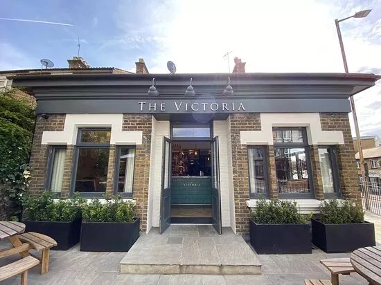 The Victoria, Bushey