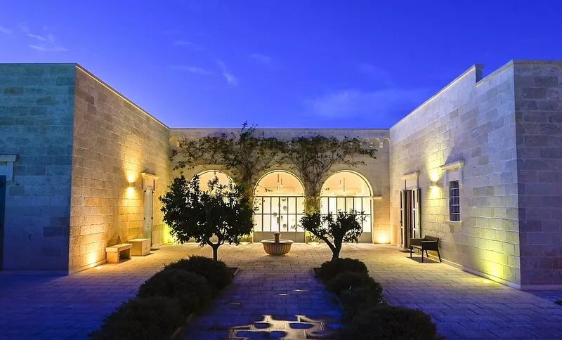 5 bedroom Masseria with heated pool and tennis court