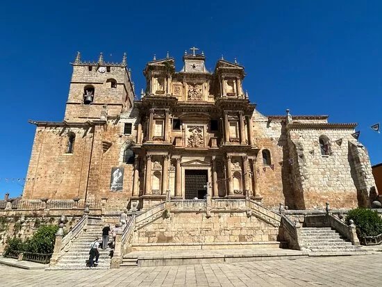 Iglesia De Santa Maria De La Asuncion