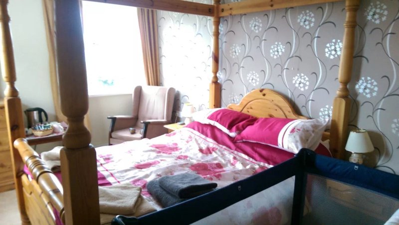 Longstone Farm Holiday Cottages & B&B