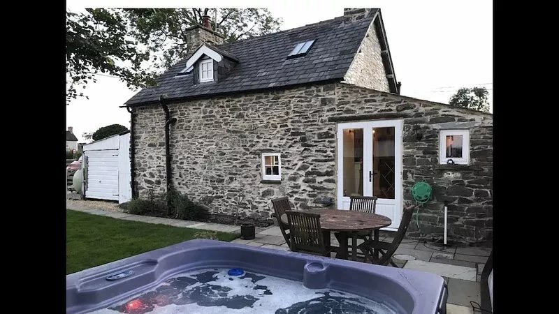 Beautiful detached Welsh country cottage